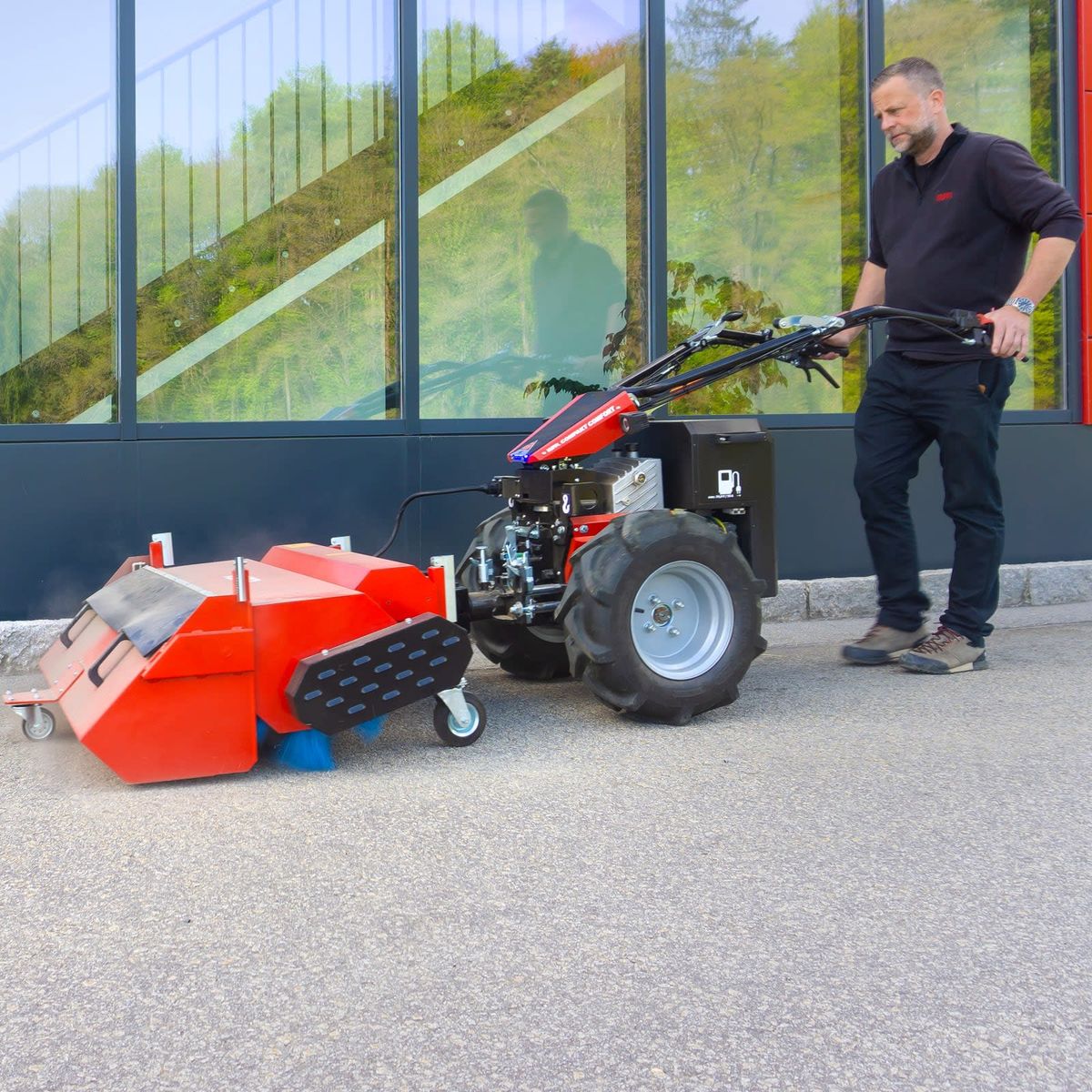 Köppl CC-E Batteridrevet Tohjulstraktor med elektrisk drift