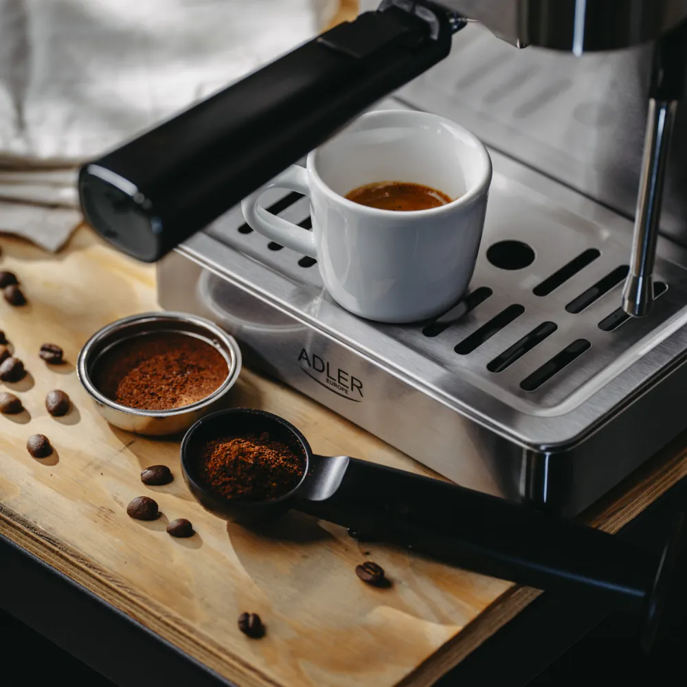Espressomaskin 20 bar med PID og melkeskummer – Adler AD 4390