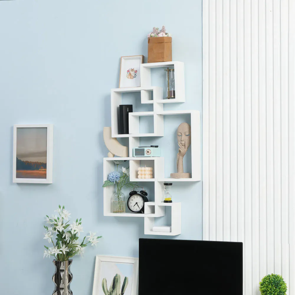 Hvit vegghylle i heltre med 9 rom